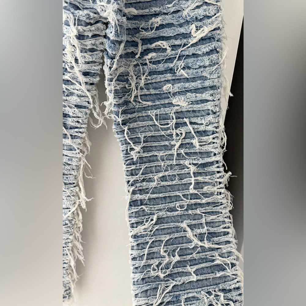 Fashion Nova Shredded Denim Jeans - Picture 11 of 11